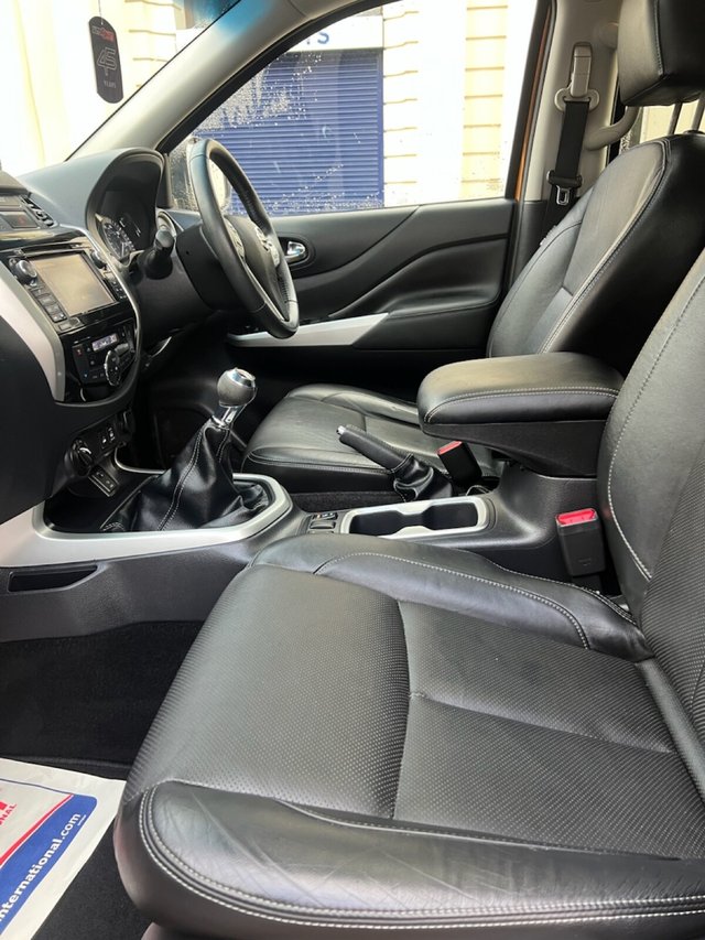 2016 NISSAN NAVARA 2.3 dCi Tekna Pickup Double Cab 4dr Diesel Manual 4WD Euro 5 (190 ps) - Photo 11
