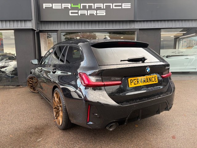 2024 BMW 3 SERIES - Photo 2