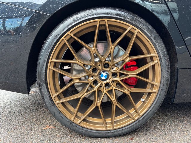 2024 BMW 3 SERIES - Photo 3