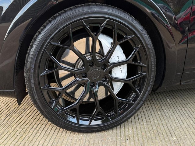 2019 PORSCHE CAYENNE - Photo 11