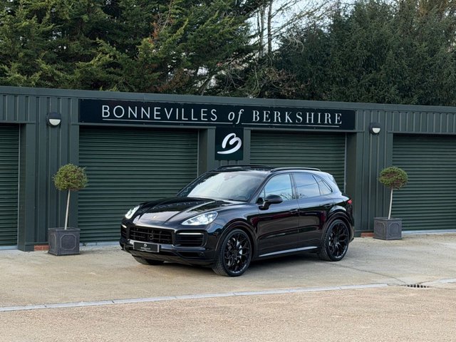 2019 PORSCHE CAYENNE