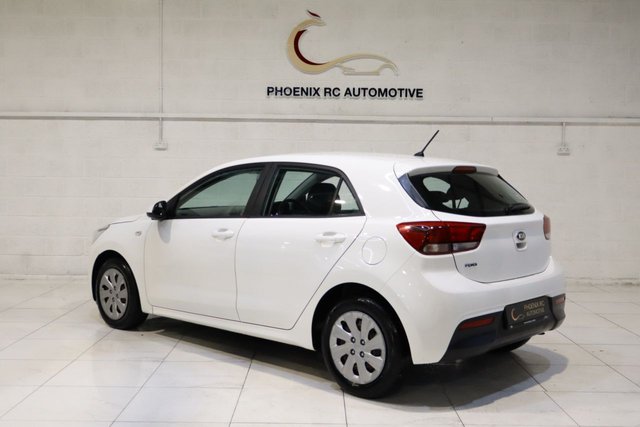 2017 KIA RIO - Photo 4