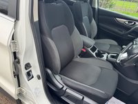 USED 2018 18 NISSAN QASHQAI 1.2 DIG-T N-Connecta SUV 5dr Petrol Manual Euro 6 (s/s) (115 ps) GREAT SPEC, PAN ROOF, CAMERAS, NAV