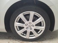 USED 2018 68 VOLVO V40 1.5 T3 GPF Inscription Hatchback 5dr Petrol Auto Euro 6 (s/s) (152 ps) 