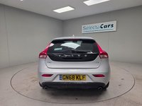 USED 2018 68 VOLVO V40 1.5 T3 GPF Inscription Hatchback 5dr Petrol Auto Euro 6 (s/s) (152 ps) 