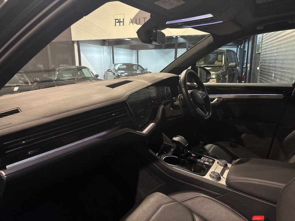 USED 2023 73 VOLKSWAGEN TOUAREG 3.0 TDI V6 Black Edition SUV 5dr Diesel Tiptronic 4Motion Euro 6 (s/s) (286 ps) 1OWNER|PAN ROOF|AIR SUSPENSION