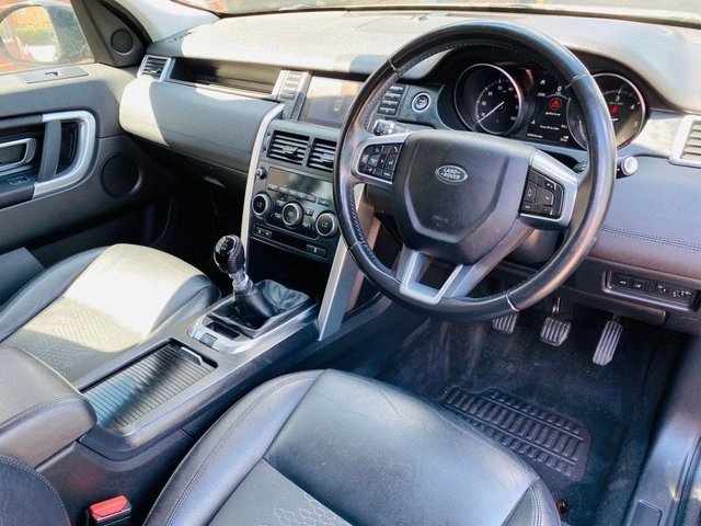 2018 Land Rover Discovery Sport 2L SE Tech 5dr - Photo 2