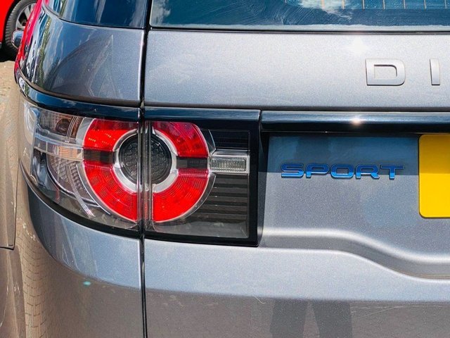 2018 Land Rover Discovery Sport 2L SE Tech 5dr - Photo 11