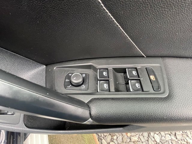 2017 VOLKSWAGEN TIGUAN - Photo 11