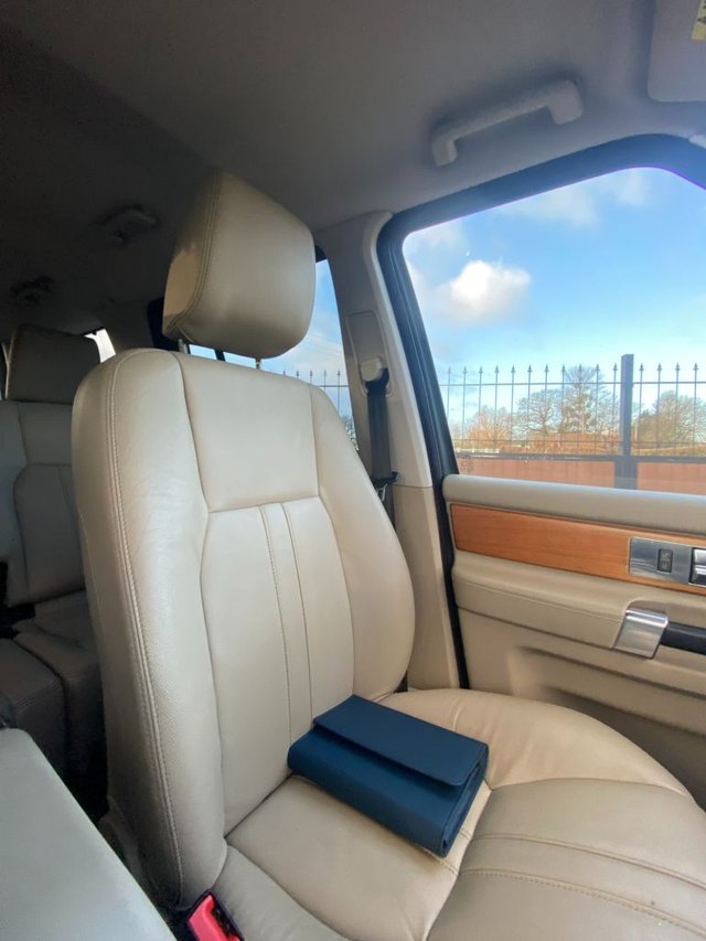 2010 Land Rover DISCOVERY 4 - Photo 8
