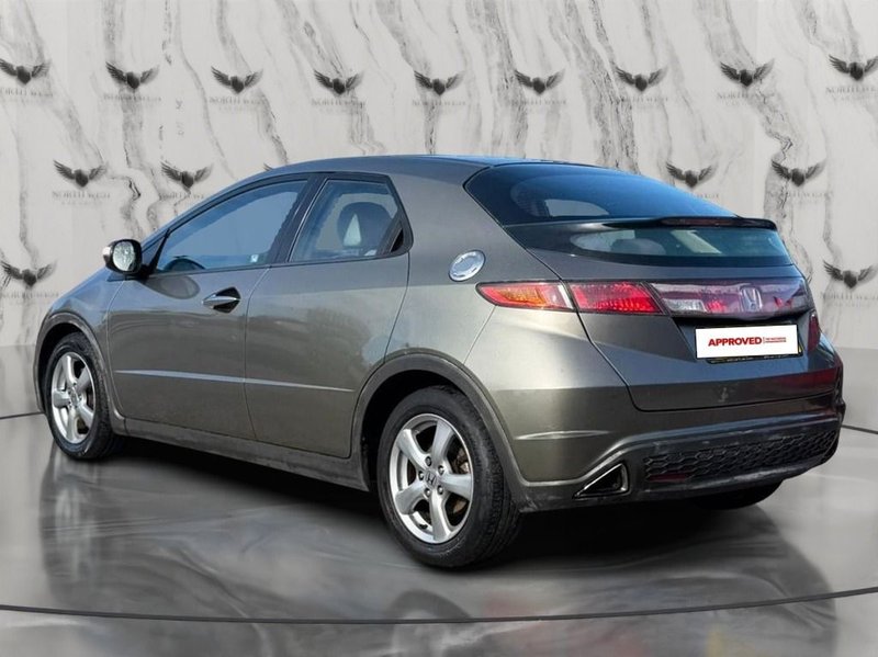 2006 Honda Civic in grey — photo 7 of 26