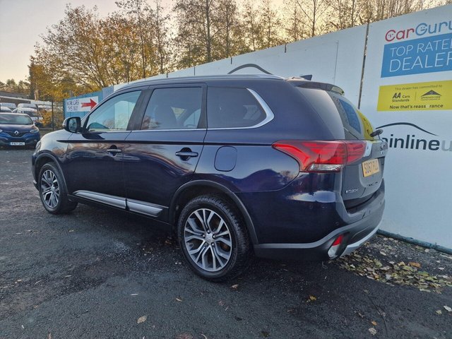 2017 MITSUBISHI OUTLANDER - Photo 5