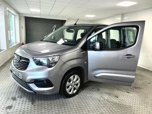 2020 Vauxhall Combo Life 1.5L Energy 5dr - Photo 12