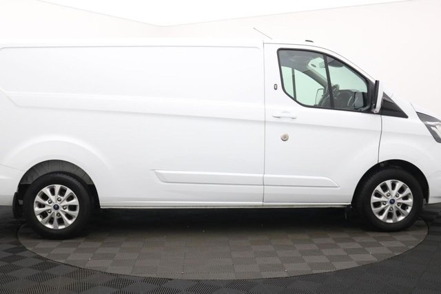 2022 Ford Transit Custom 2L Limited 5dr - Photo 2