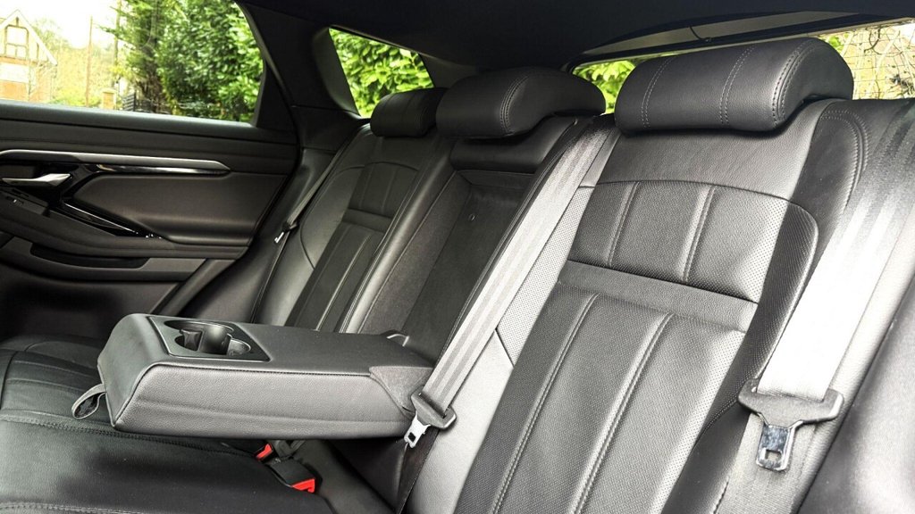 USED 2019 E LAND ROVER RANGE ROVER EVOQUE 2.0 D180 R-Dynamic SE Auto 4WD Euro 6 (s/s) 5dr AVR WIDEBODY|BLACK PACK|22