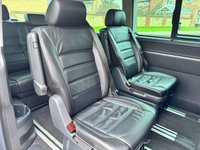 USED 2021 71 VOLKSWAGEN CARAVELLE EXECUTIVE 2.0 BITDI 204PS EU6 7 SPEED DSG AUTOMATIC 7 SEAT MOV MINIBUS HUGE SPEC * 7 SEAT * LEATHER * HEATED SEATS * LED HEADLAMPS * REVERSE CAMERA
