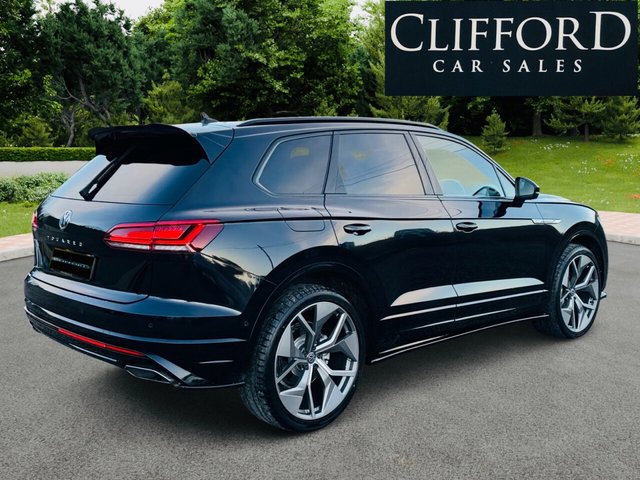 2019 Volkswagen Touareg 3L R-Line Tech 5dr - Photo 9