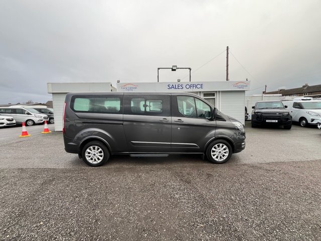 2022 Ford Tourneo Custom 2L Titanium 5dr - Photo 8