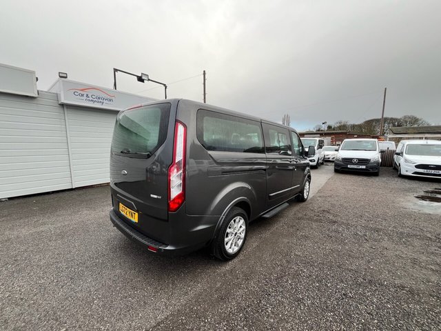 2022 Ford Tourneo Custom 2L Titanium 5dr - Photo 6