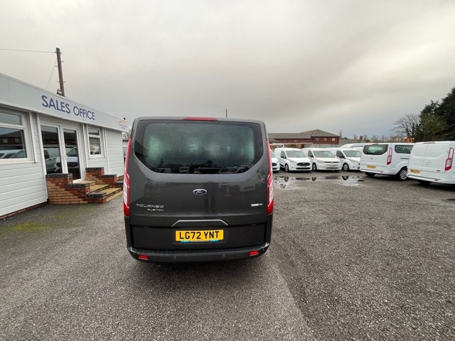 2022 Ford Tourneo Custom 2L Titanium 5dr - Photo 5