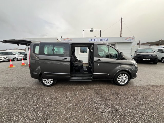 2022 Ford Tourneo Custom 2L Titanium 5dr - Photo 7