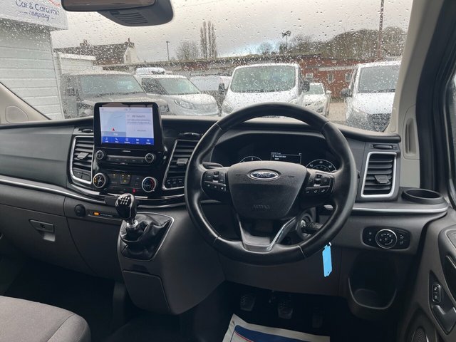 2022 Ford Tourneo Custom 2L Titanium 5dr - Photo 11