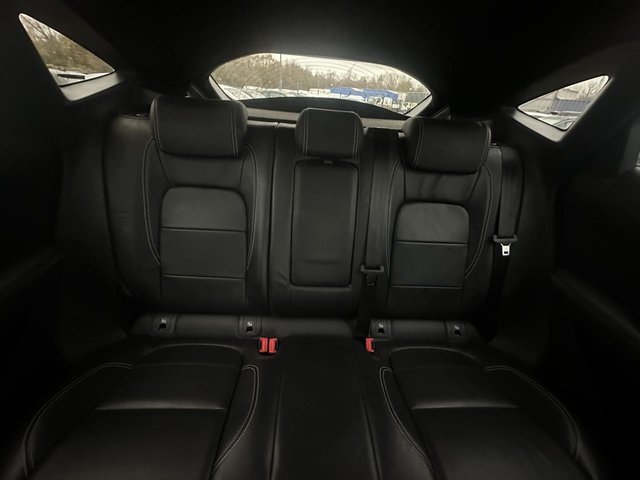 2019 JAGUAR E-PACE - Photo 10