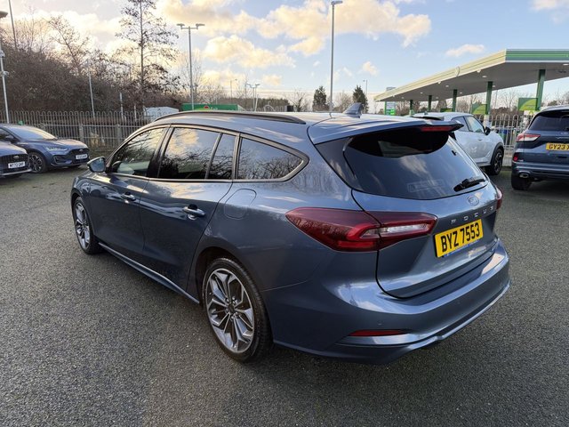 2022 Ford Focus 1L St-Line Vignale 5dr - Photo 5