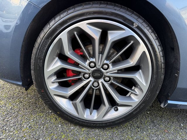 2022 Ford Focus 1L St-Line Vignale 5dr - Photo 9