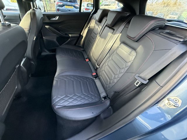 2022 Ford Focus 1L St-Line Vignale 5dr - Photo 11
