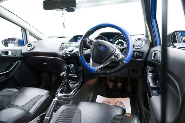 2014 FORD FIESTA 1.0T EcoBoost Titanium Euro 5 (s/s) 5dr - Photo 11