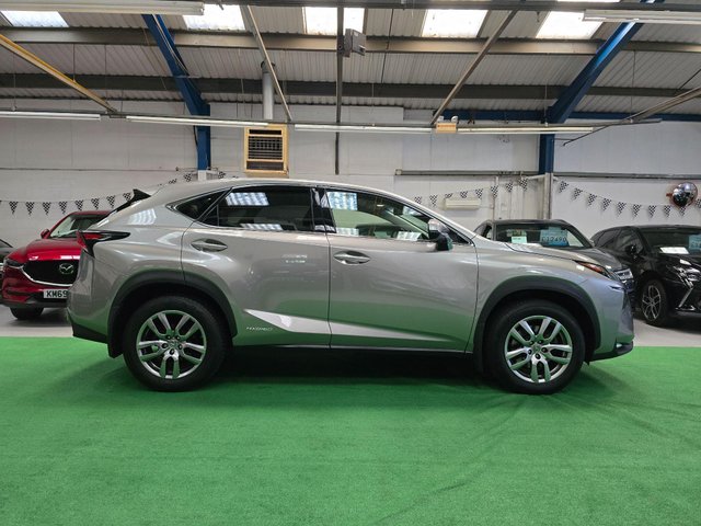 2017 NX 2.5 300H LUXURY E CVT 4WD EURO 6 S S 5DR YEAR... photo