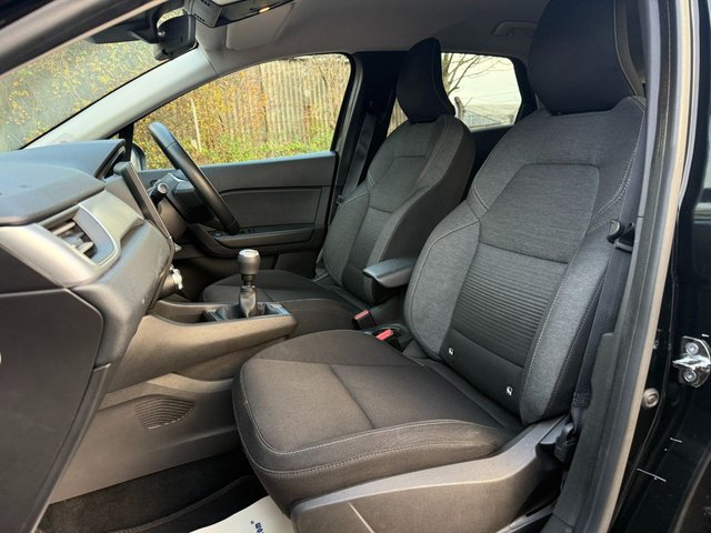 2020 Renault Captur 1.5L Iconic 5dr - Photo 9