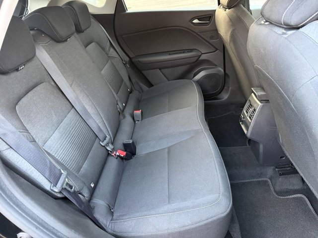 2020 Renault Captur 1.5L Iconic 5dr - Photo 12