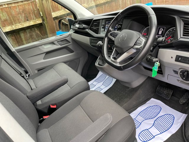 2021 Volkswagen Transporter 2L Startline 5dr - Photo 3