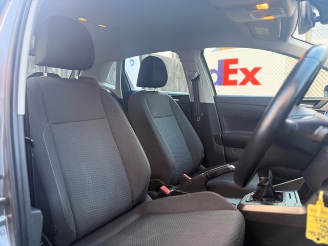 2019 VOLKSWAGEN POLO - Photo 4