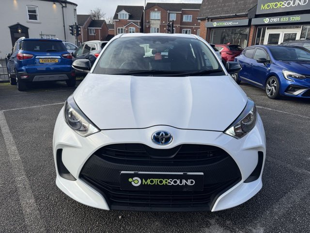 2022 TOYOTA YARIS 2022 1.5 VVT-h Icon Hatchback 5dr Petrol Hybrid E-CVT - Photo 2