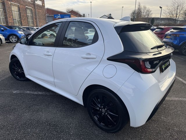 2022 TOYOTA YARIS 2022 1.5 VVT-h Icon Hatchback 5dr Petrol Hybrid E-CVT - Photo 3