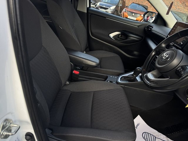 2022 TOYOTA YARIS 2022 1.5 VVT-h Icon Hatchback 5dr Petrol Hybrid E-CVT - Photo 8