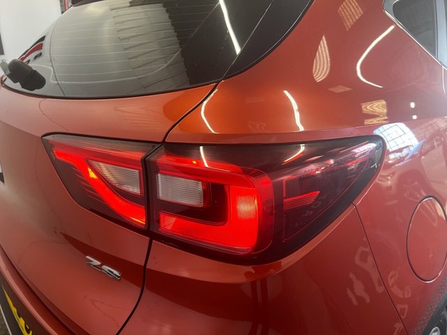 2018 MG MG ZS 1L Excite 5dr - Photo 12