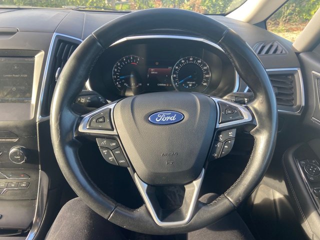 2015 FORD S-MAX 2.0 TDCi Titanium MPV 5dr Diesel Manual Euro 6 (s/s) (150 ps) - Photo 11