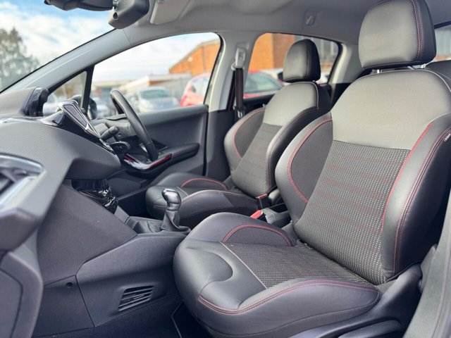 2017 PEUGEOT 208 - Photo 11