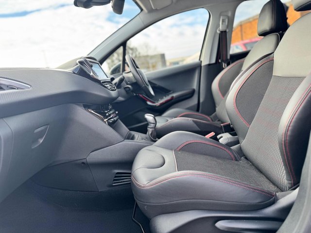 2017 PEUGEOT 208 - Photo 10