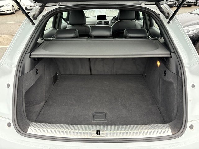 2014 AUDI RS Q3 - Photo 11