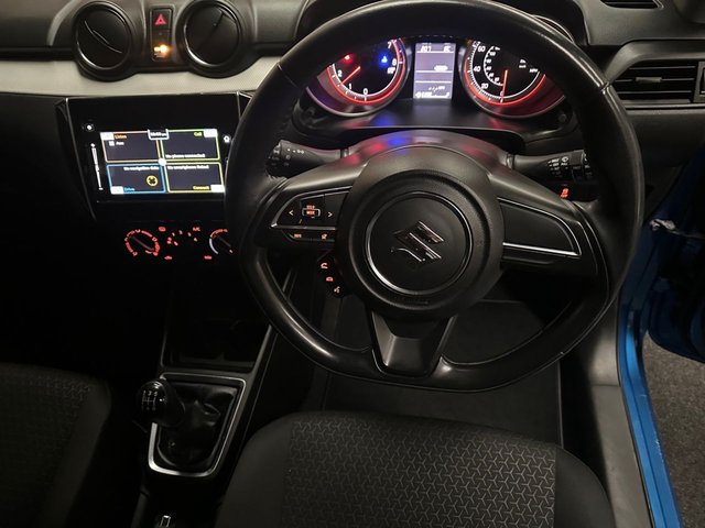 2019 SUZUKI SWIFT - Photo 5