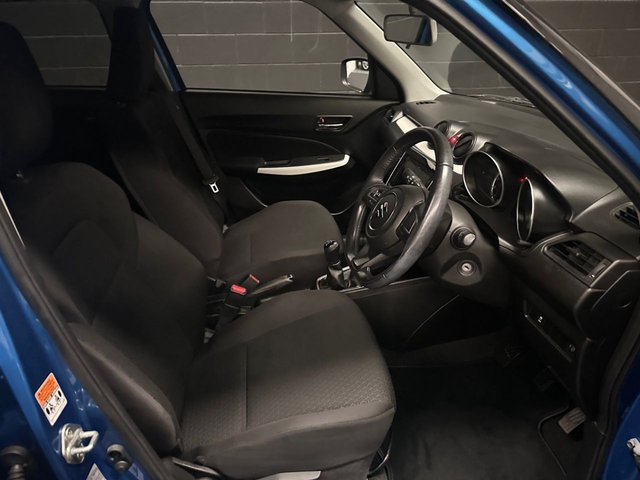 2019 SUZUKI SWIFT - Photo 11