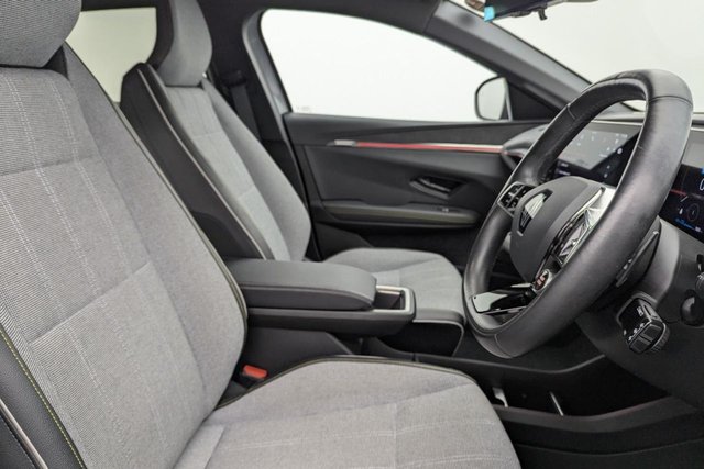 2022 Renault Megane E-Tech - Photo 3