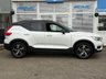 USED 2020 70 VOLVO XC40 2.0 B4 MHEV R-Design SUV 5dr Petrol Hybrid Auto Euro 6 (s/s) (197 ps) Finished in CRYSTAL WHITE MET with contrasting EBONY HEATED LEATHER/ALCANTARA TRIM. This Volvo XC40 is a spacious small SUV with smart styling and a comfortable drive. In short it is a bit of a cracker with a sophisticated look and an upmarket feel. Features include Sat Nav, DAB, B/Tooth, Leather Seats, Power Electric Boot, 18" Alloys, Tints, Cruise and more. Volvo Dealer serviced at 14239 miles, 44913 miles and at 59116 miles.