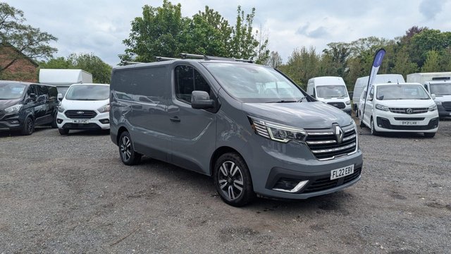 2022 RENAULT TRAFIC