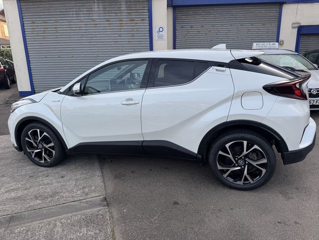 2020 Toyota C-HR 1.8L Design 5dr - Photo 4